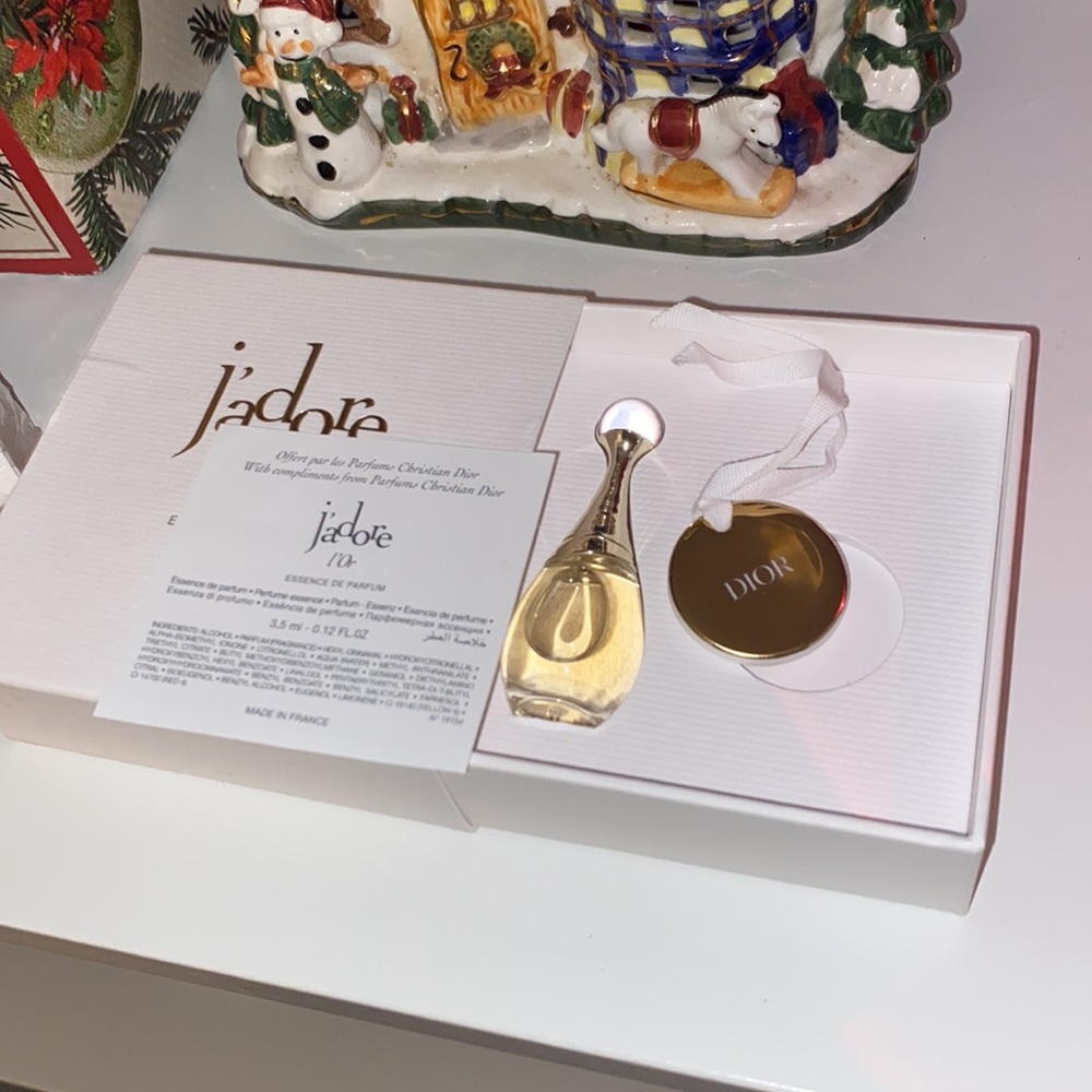 DIOR j’adore l’Or Essence De Parfum - Picture 2 of 7